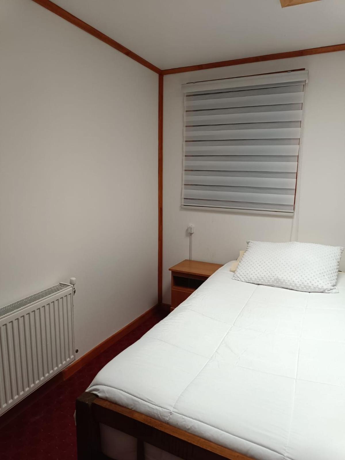 Hostal B&B Coastal Natales Пуерто-Наталес Екстер'єр фото